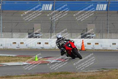 media/Nov-26-2022-Fastrack Riders (Sat) [[b001e85eef]]/Level 2/Session 3 Outside Turn 9/